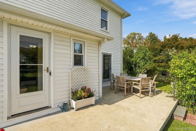 8 Lancaster Avenue, Montrose, NY 10548