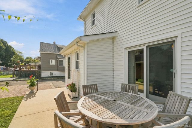 8 Lancaster Avenue, Montrose, NY 10548