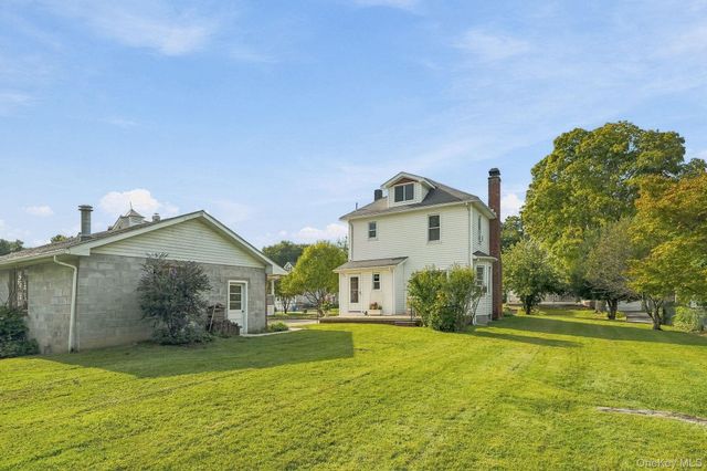 8 Lancaster Avenue, Montrose, NY 10548