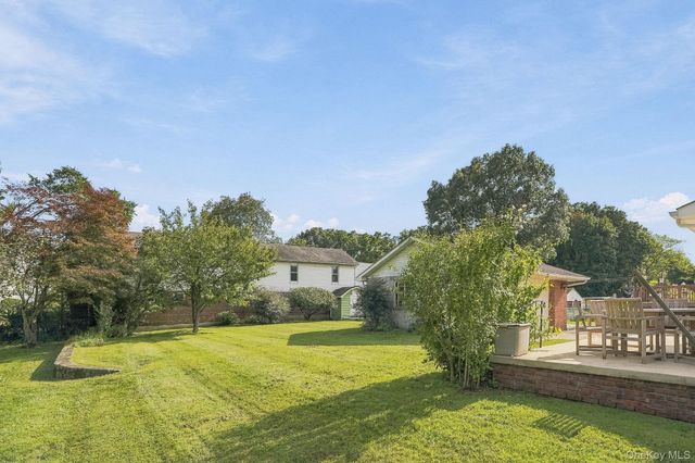 8 Lancaster Avenue, Montrose, NY 10548