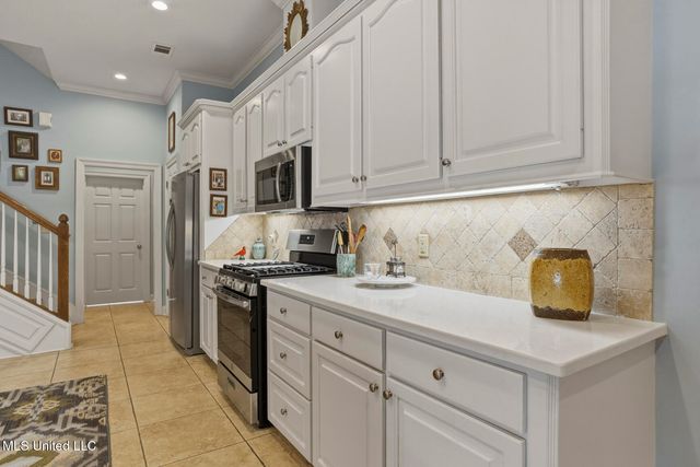 24 Savannah Circle, Brandon, MS 39047