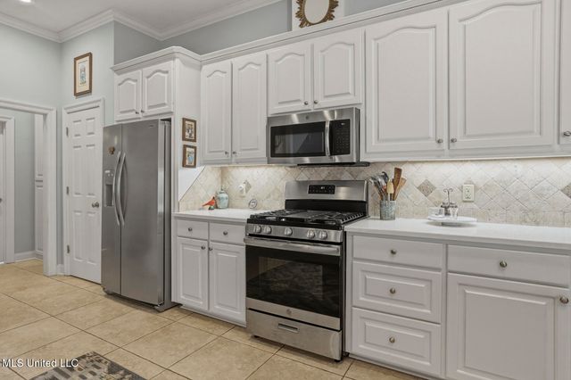 24 Savannah Circle, Brandon, MS 39047