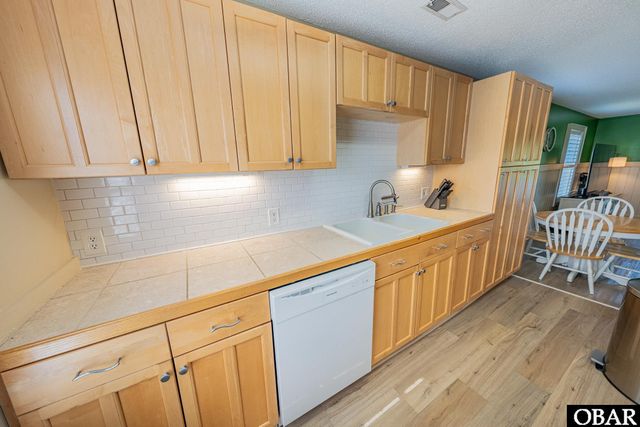 212 W Kitty Hawk Road unit 212, Kitty Hawk, NC 27949