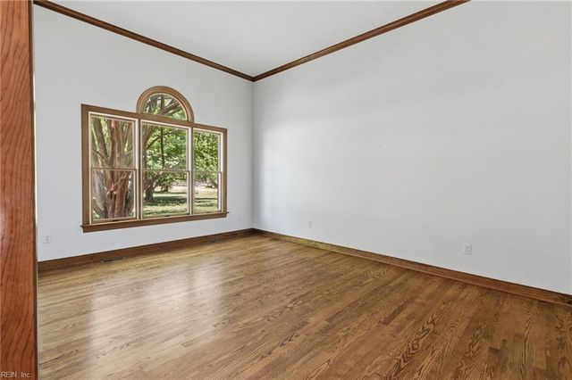 5508 York Haven LN, Gloucester, VA 23061