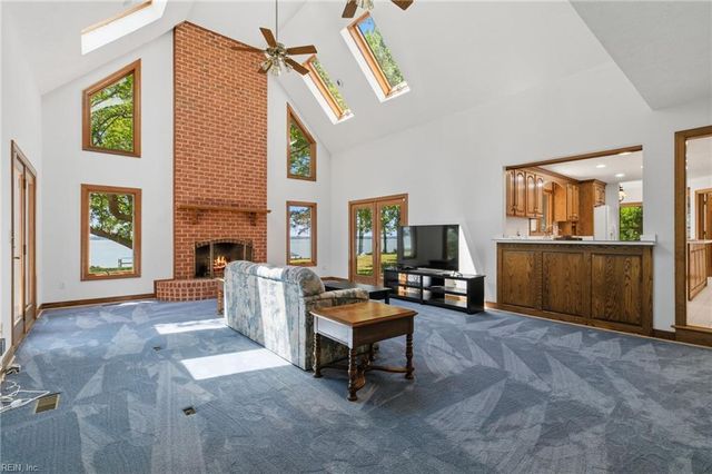 5508 York Haven LN, Gloucester, VA 23061