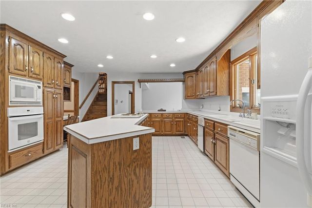 5508 York Haven LN, Gloucester, VA 23061