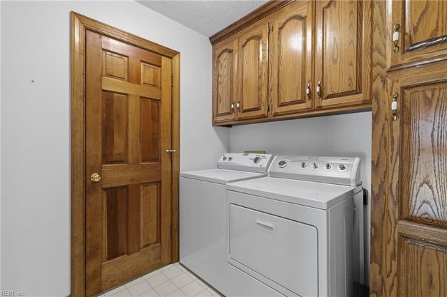 5508 York Haven LN, Gloucester, VA 23061