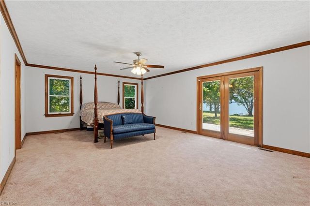 5508 York Haven LN, Gloucester, VA 23061
