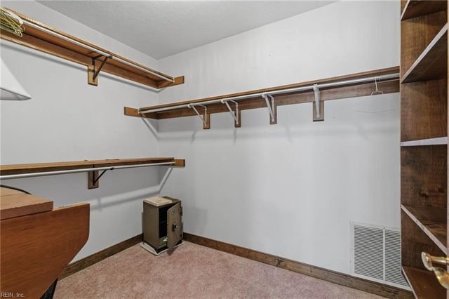 5508 York Haven LN, Gloucester, VA 23061