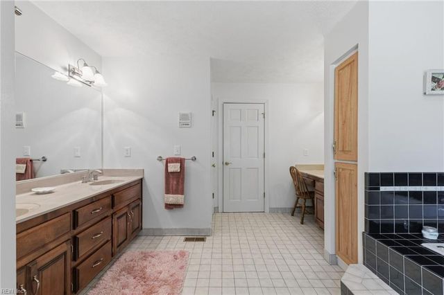 5508 York Haven LN, Gloucester, VA 23061