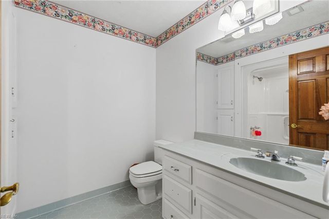 5508 York Haven LN, Gloucester, VA 23061