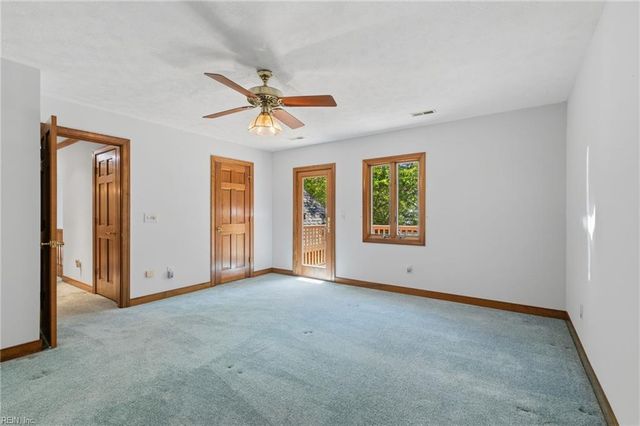 5508 York Haven LN, Gloucester, VA 23061