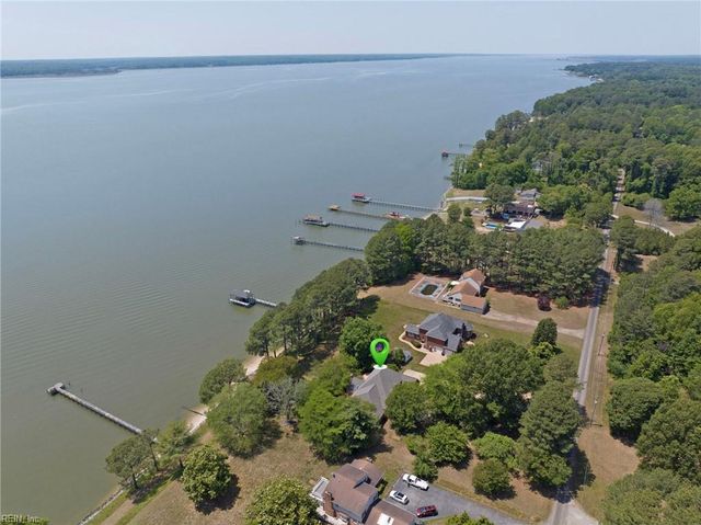 5508 York Haven LN, Gloucester, VA 23061