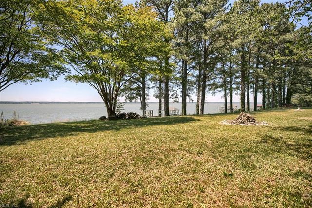 5508 York Haven LN, Gloucester, VA 23061