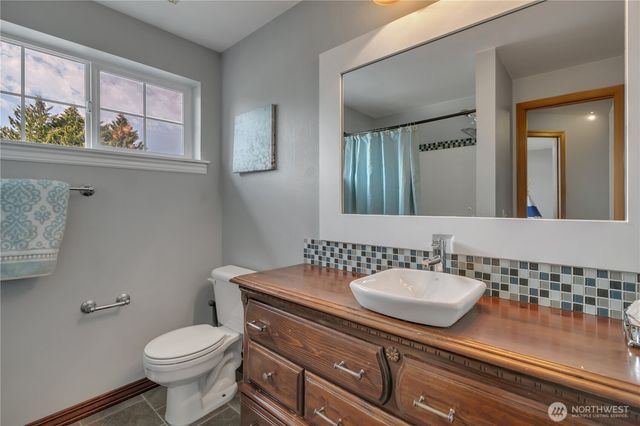 15707 26th Ave E, Tacoma, WA 98445