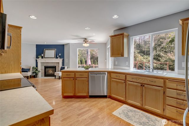 15707 26th Ave E, Tacoma, WA 98445