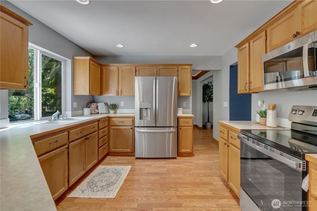 15707 26th Ave E, Tacoma, WA 98445