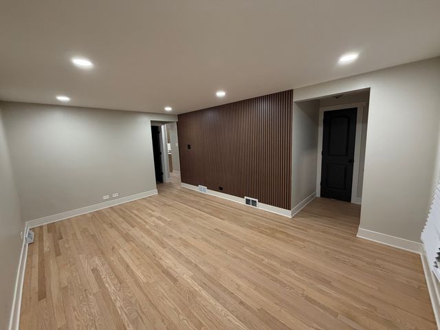 7851 Moody Avenue, Burbank, IL 60459