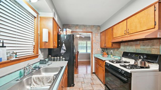 1358 OLD HICKORY RD, Memphis, TN 38116