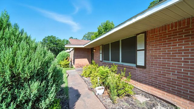 1358 OLD HICKORY RD, Memphis, TN 38116