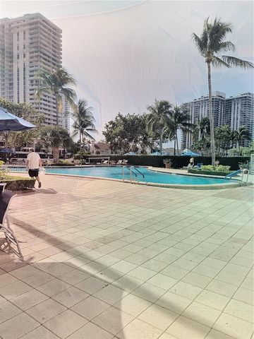 19390 Collins Avenue 911, Sunny Isles Beach, FL 33160
