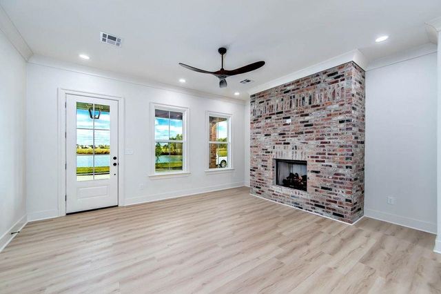 201 Royal Oak Boulevard, Thibodaux, LA 70301