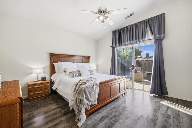 2271 E Niles Avenue, Fresno, CA 93720