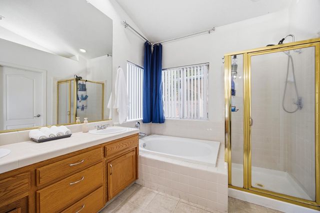 2271 E Niles Avenue, Fresno, CA 93720