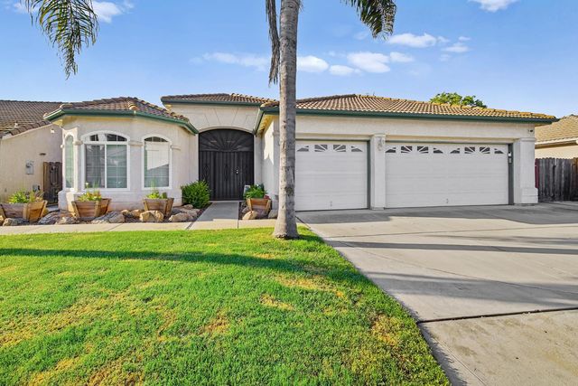 2271 E Niles Avenue, Fresno, CA 93720