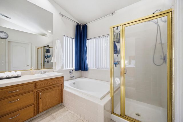 2271 E Niles Avenue, Fresno, CA 93720