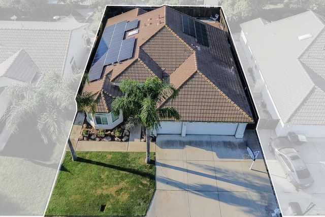 2271 E Niles Avenue, Fresno, CA 93720