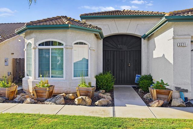 2271 E Niles Avenue, Fresno, CA 93720