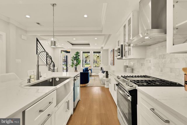 5112 9TH ST NW, Washington, DC 20011