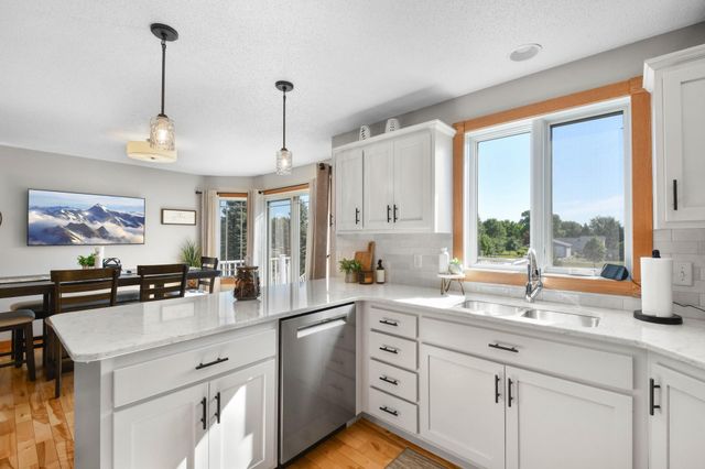 4026 39th Street S, Moorhead, MN 56560