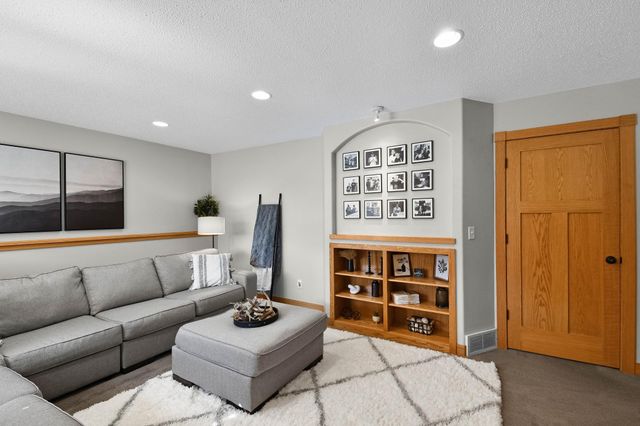 4026 39th Street S, Moorhead, MN 56560