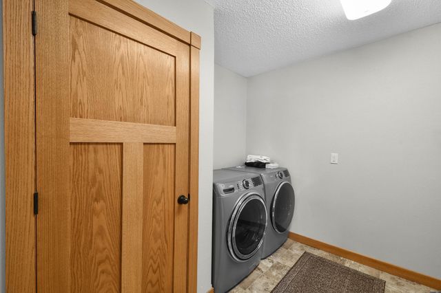 4026 39th Street S, Moorhead, MN 56560