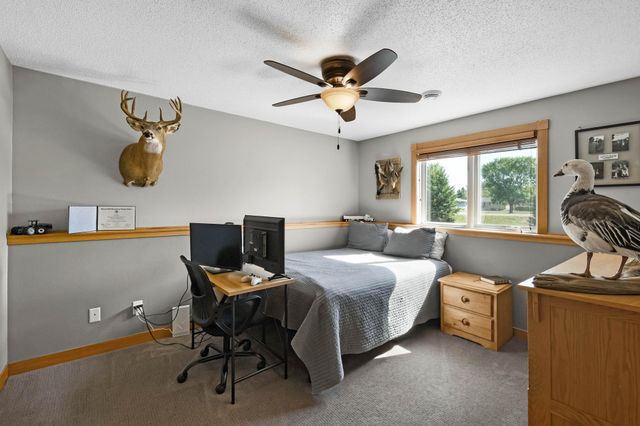 4026 39th Street S, Moorhead, MN 56560