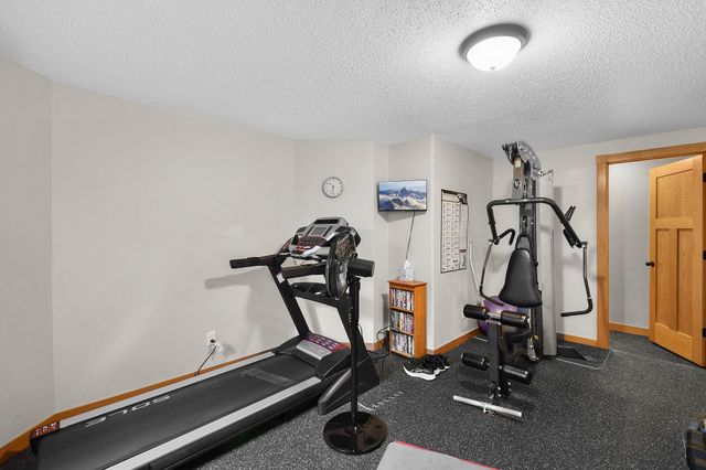 4026 39th Street S, Moorhead, MN 56560
