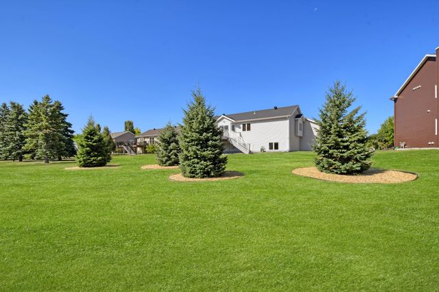 4026 39th Street S, Moorhead, MN 56560