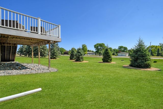 4026 39th Street S, Moorhead, MN 56560