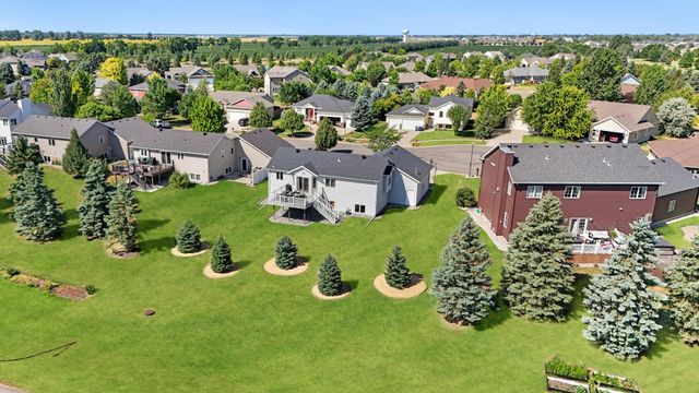 4026 39th Street S, Moorhead, MN 56560