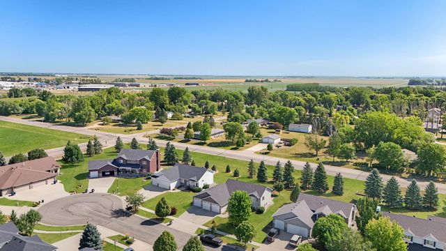 4026 39th Street S, Moorhead, MN 56560