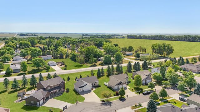 4026 39th Street S, Moorhead, MN 56560