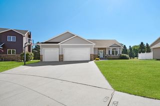 4026 39th Street S, Moorhead, MN 56560