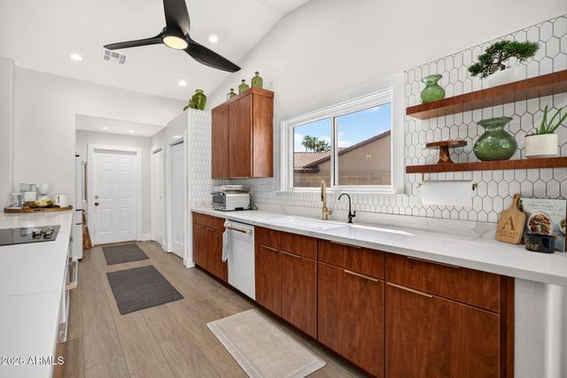 15002 N 92ND Avenue, Peoria, AZ 85381