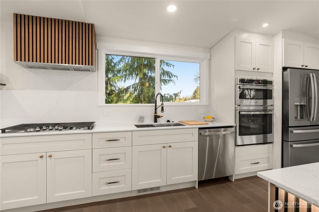10811 NE 154th Court, Bothell, WA 98011