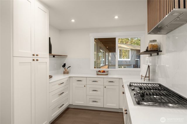 10811 NE 154th Court, Bothell, WA 98011