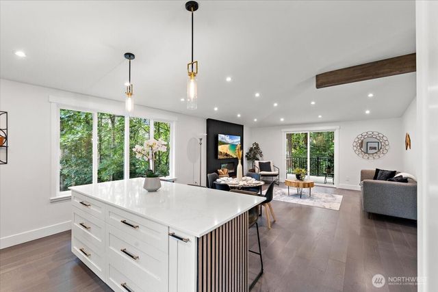 10811 NE 154th Court, Bothell, WA 98011