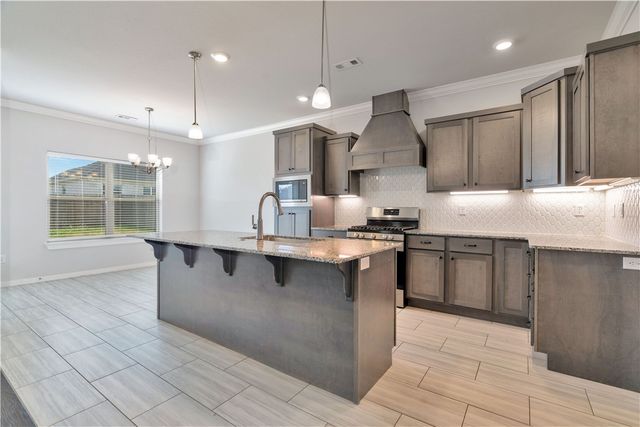 338 Emerald Woods RUN, Farmington, AR 72730