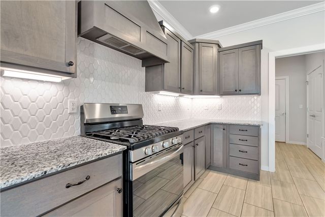 338 Emerald Woods RUN, Farmington, AR 72730